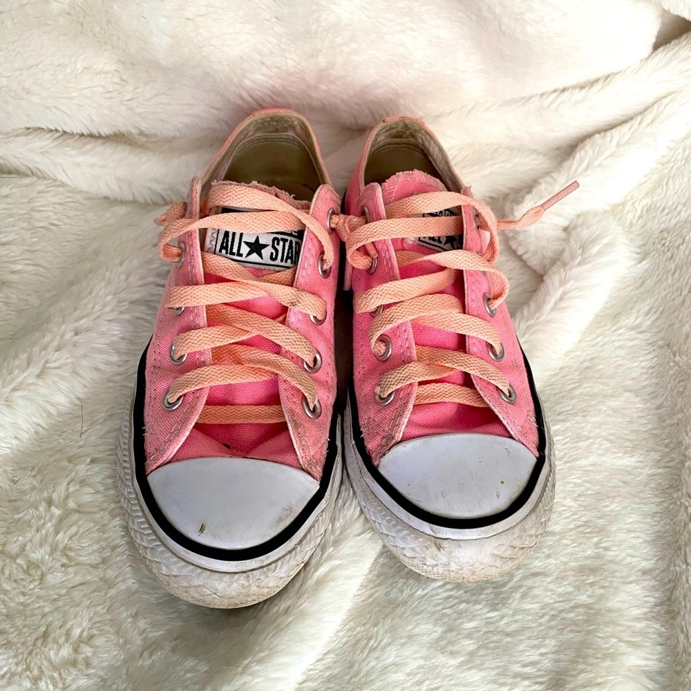 Pink converse child sneakers